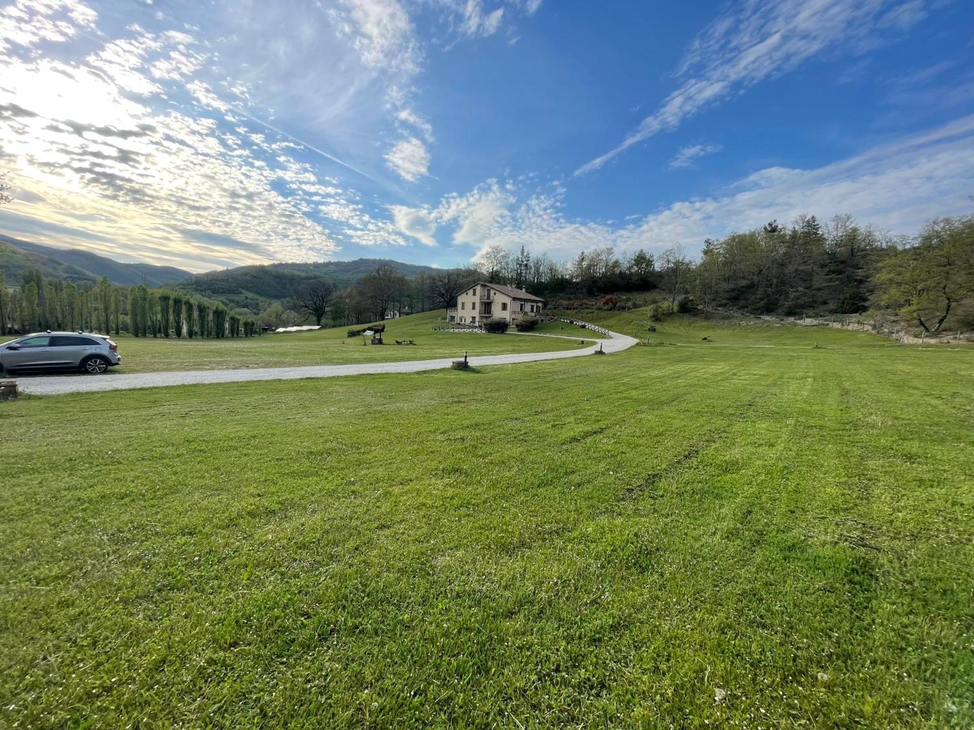 Cerqua Rosara Residence Valtopina Exterior foto